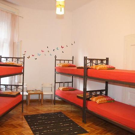 Time Hostel Belgrade Extérieur photo