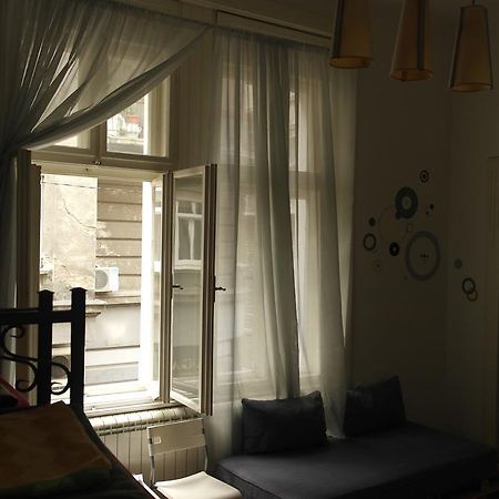 Time Hostel Belgrade Extérieur photo