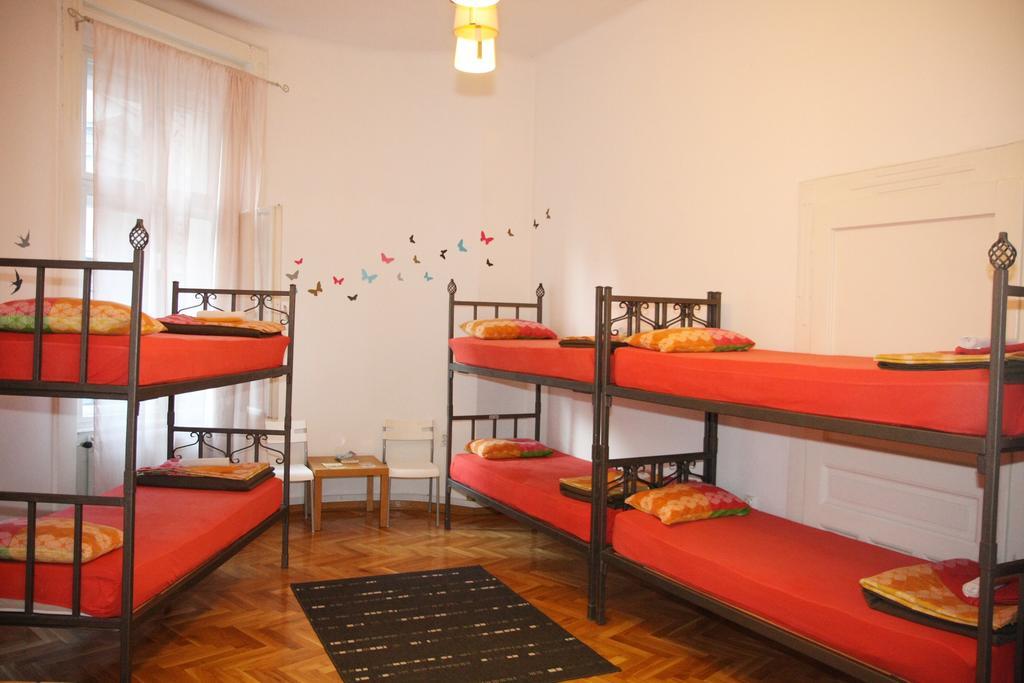 Time Hostel Belgrade Extérieur photo