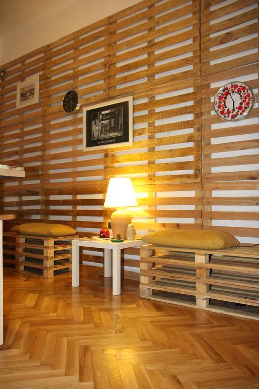 Time Hostel Belgrade Extérieur photo
