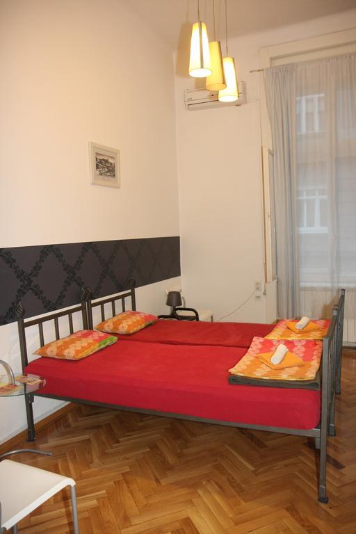 Time Hostel Belgrade Chambre photo